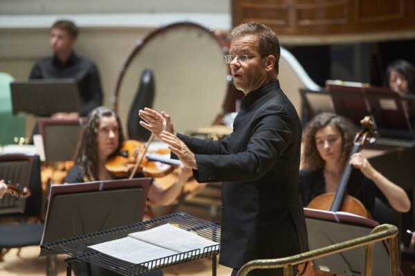 Shostakovich and Prokofiev – Huddersfield Town Hall