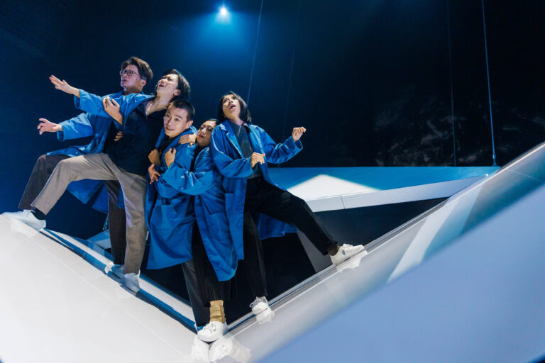 25’S Cijin White Roses Chronicle – Montgomery Theatre, Sheffield