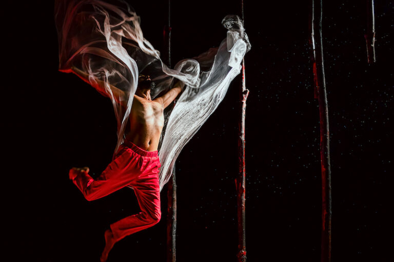 Aakash Odedra Company: Songs of the Bulbul – Sadler’s Wells East, London