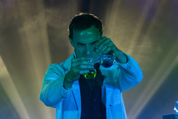 Jekyll & Hyde – St Nicolas’ Church, Guildford