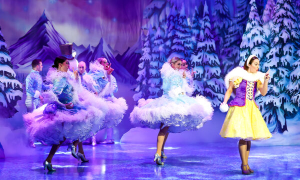 Snow White and the Seven Dwarfs - Milton Keynes Theatre - The Reviews Hub